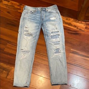 American eagle ripped boyfriend jeans!!